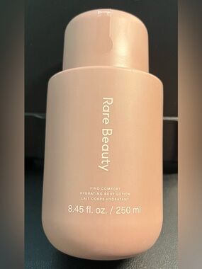 Rare Beauty Hydrating Body Lotion — Pale Pink